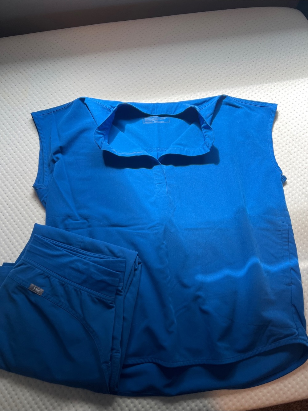 Figs Royal Blue Short Sleeve Medical Top and bottom set